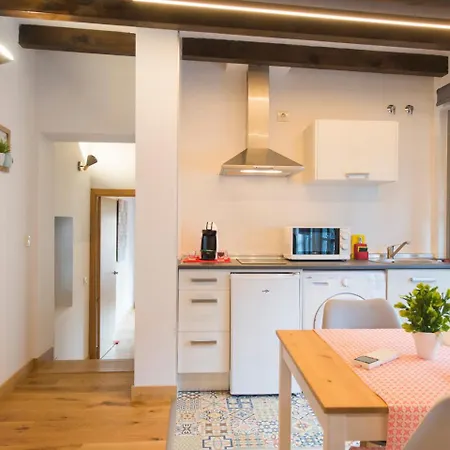 Aldaba アパート *